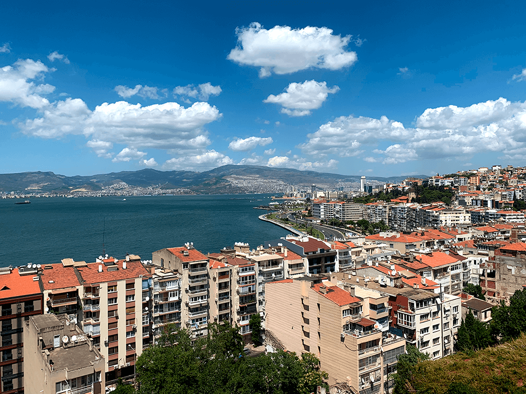 Vista nos altos de Izmir, Turquia